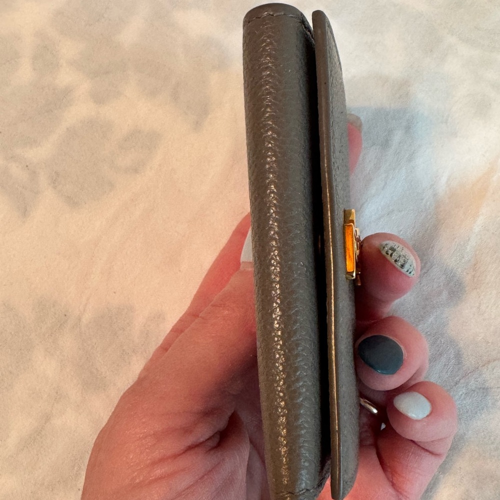 YSL Keyholder - Picture 4 of 7